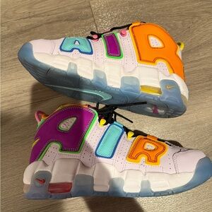 Nike Rainbow Air Uptempo size 7Y/womens 8.5💖💜💛💚🧡